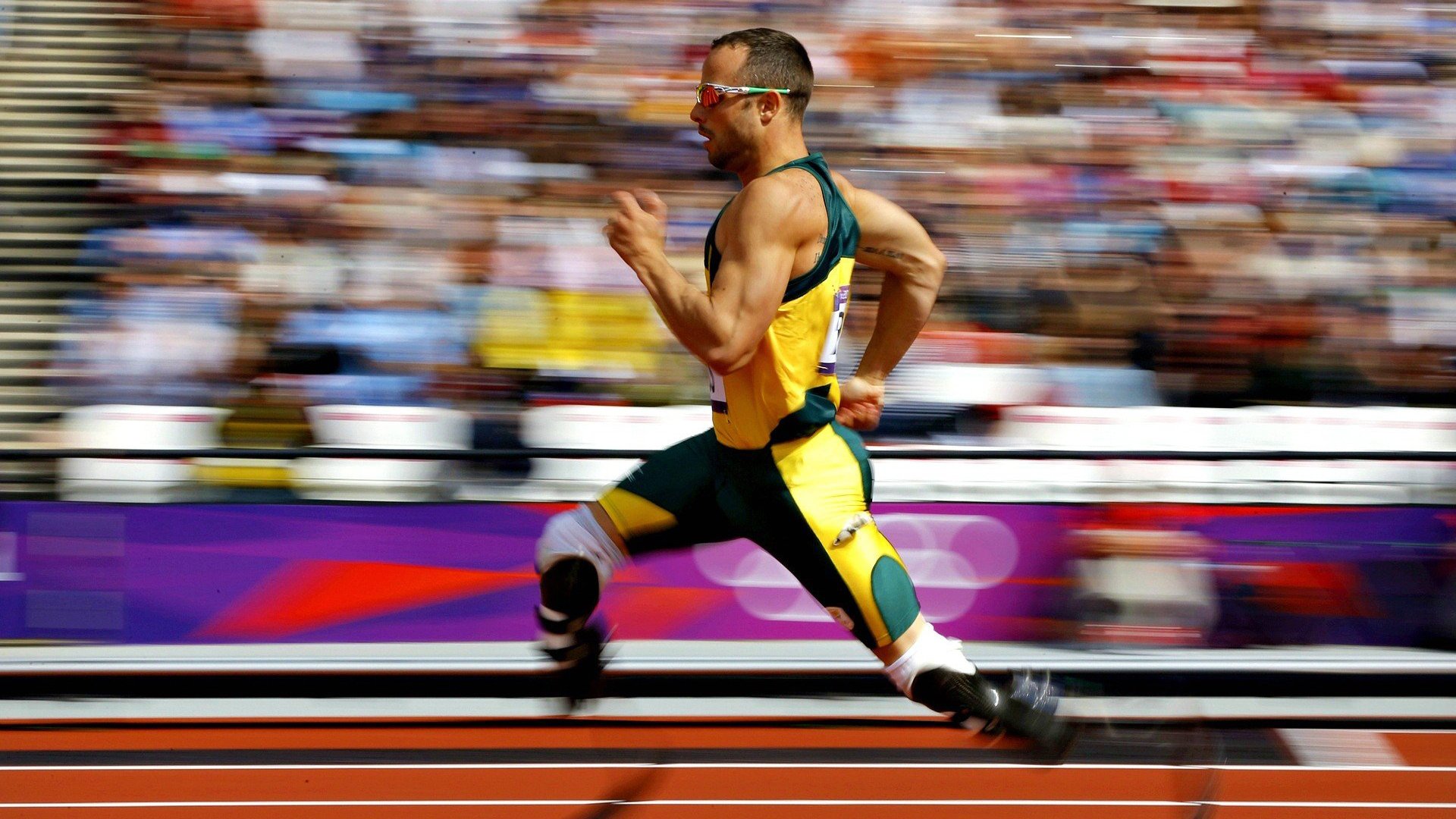 拜仁围抢机制高效,抢断后直打要害,拜仁的打法