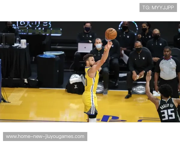 乌西克脚步变化让靶手连连后撤