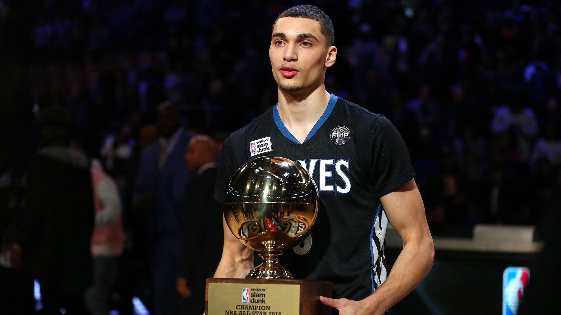 九游体育官方入口-18岁票王亚马尔与涅槃王者登贝莱领衔！FIFPRO年度最佳11人揭晓